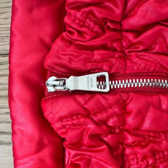 Prada Sport Red Satin Vest - 2008 Vintage - Picture 4 of 4